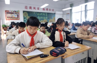 缤纷校园|翰墨润心田 笔端见风骨  ——李堡镇中心小学“三贤杯”书写比赛