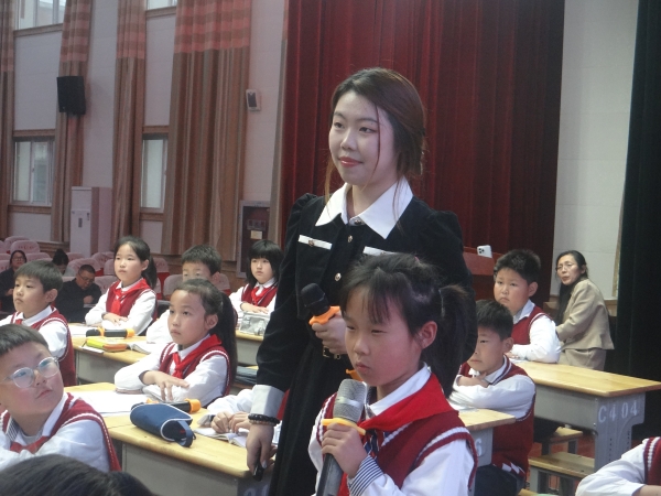 9c32327b71ba417eb9d93bea7dc4e889.jpg 9c32327b71ba417eb9d93bea7dc4e889.jpg