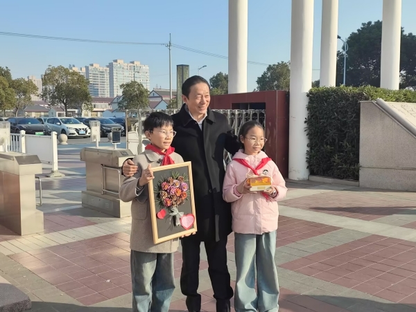 000fd505aec44daa9ea557a14795d42e.jpg 000fd505aec44daa9ea557a14795d42e.jpg