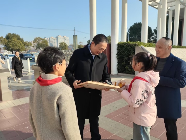 04fa9bba08f14f63a261fc6d5bb69cba.jpg 04fa9bba08f14f63a261fc6d5bb69cba.jpg