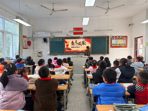 6a39d065de2546859e6395072420a98e.jpg 6a39d065de2546859e6395072420a98e.jpg